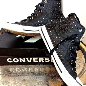 CTAS Studded Blk Leather Hi Tops Sz7